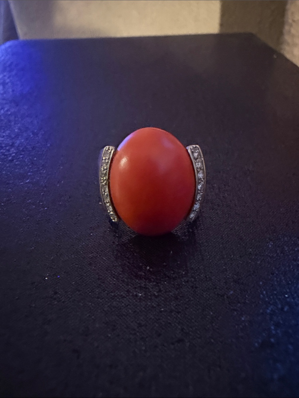 Vintage 18K GOLD Cabochon Coral with 15 Genuine Diamonds